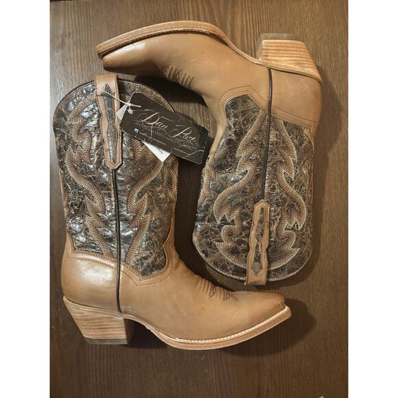 Dan Post Women’s Cowboy Western Tria Leather Boots Snip Toe Size 8 Tan New - Picture 11 of 11